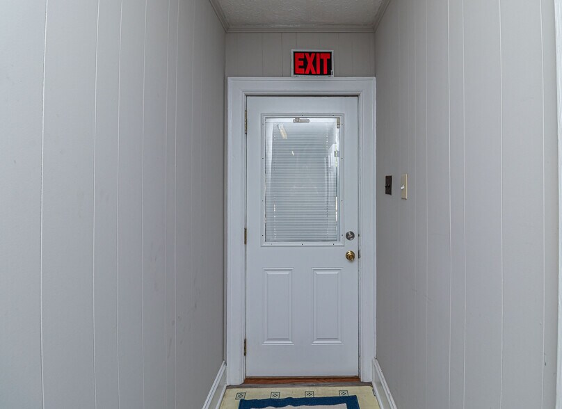 More Photos Of 1505 E Ash St, Goldsboro Office For Sale