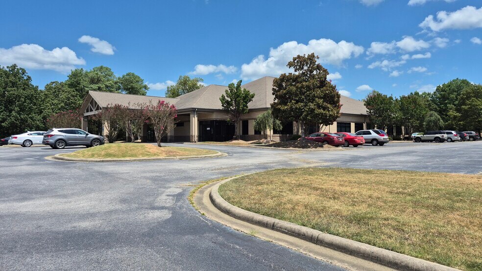 More Photos Of 1003 Schneider Dr, Malvern Healthcare For Sale