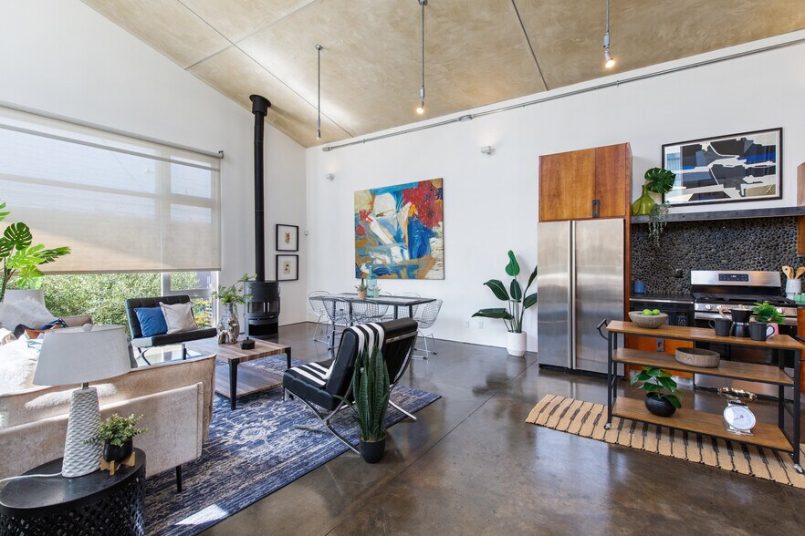 More Photos Of 755-757 Folger Ave, Berkeley Office For Sale