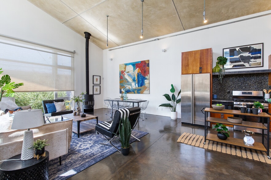 More Photos Of 755-757 Folger Ave, Berkeley Office For Sale