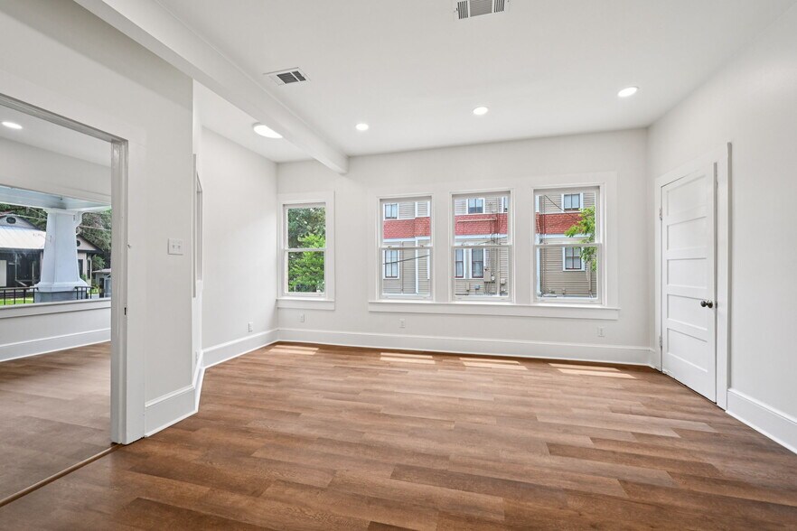 More Photos Of 522 E Rutland St, Covington Medical For Sale