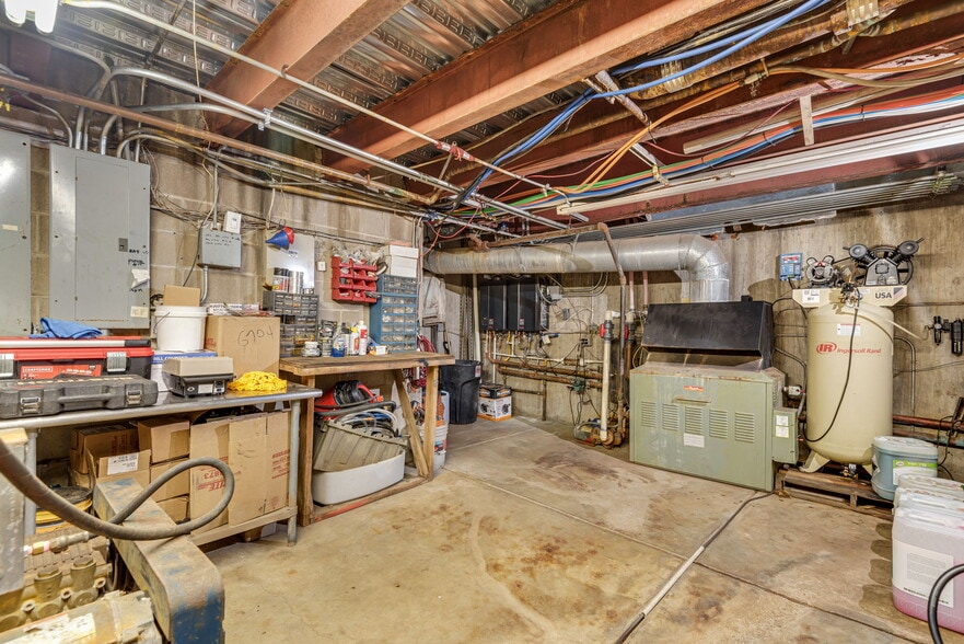 More Photos Of 3443 S Vance St, Lakewood Carwash For Sale