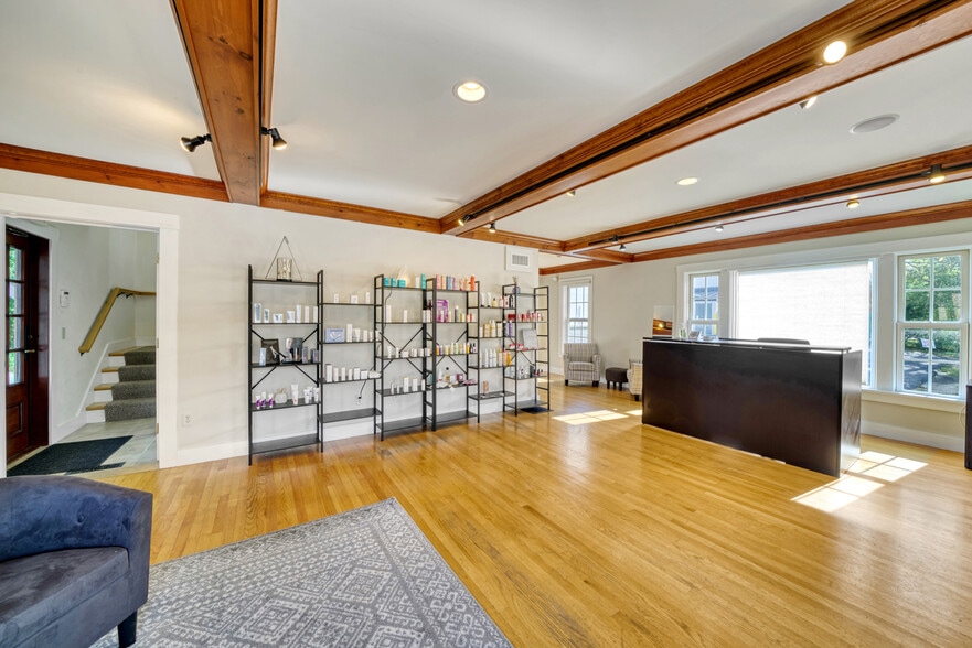 More Photos Of 207-209 Main St, New London Freestanding For Sale