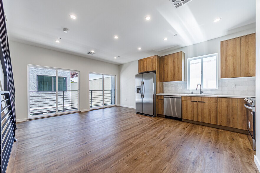 More Photos Of 1857 Crenshaw Blvd, Los Angeles Apartments For Sale