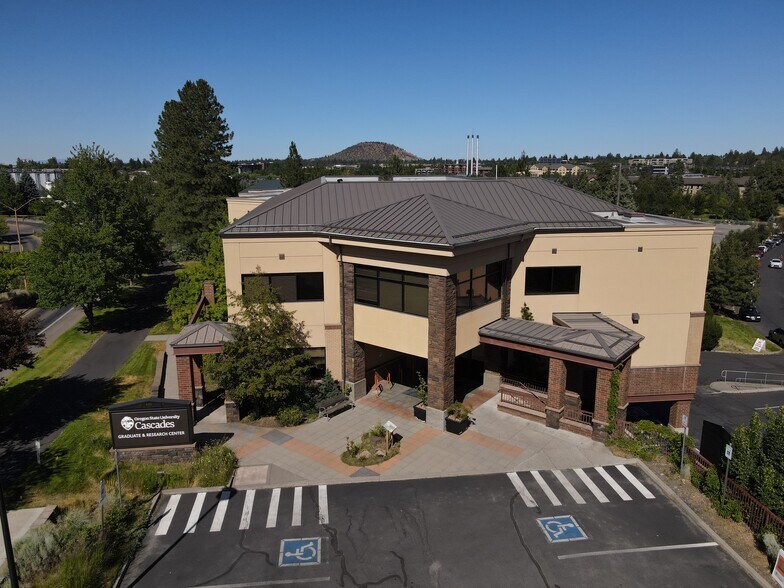 More Photos Of 650 SW Columbia St, Bend Medical For Sale