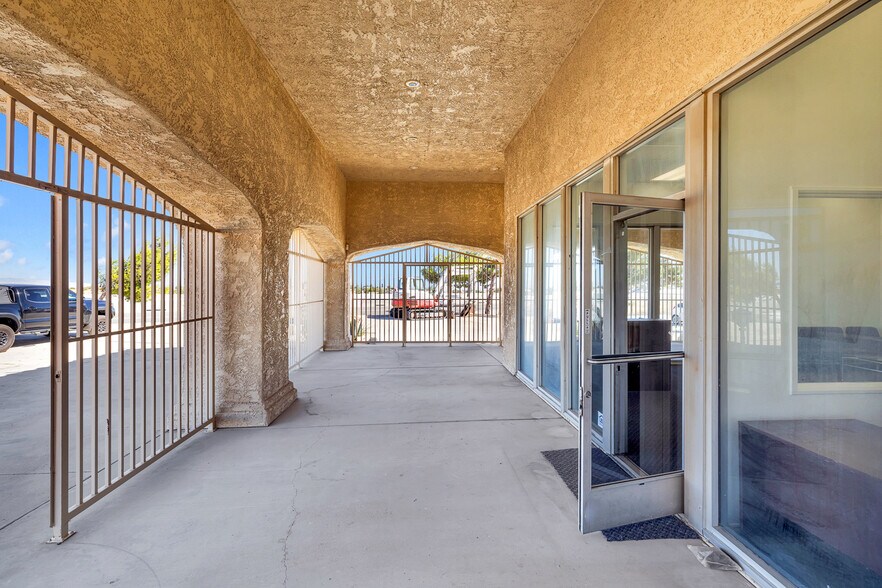 More Photos Of 2660 Pearblossom Hwy, Palmdale Office Residential For Sale