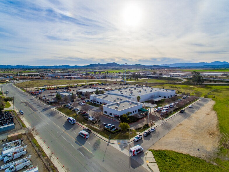 More Photos Of 2050 Trumble Rd, Romoland Industrial For Sale