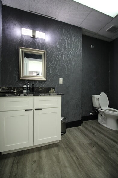 More Photos Of 2506 W Virginia Ave, Tampa Medical For Lease