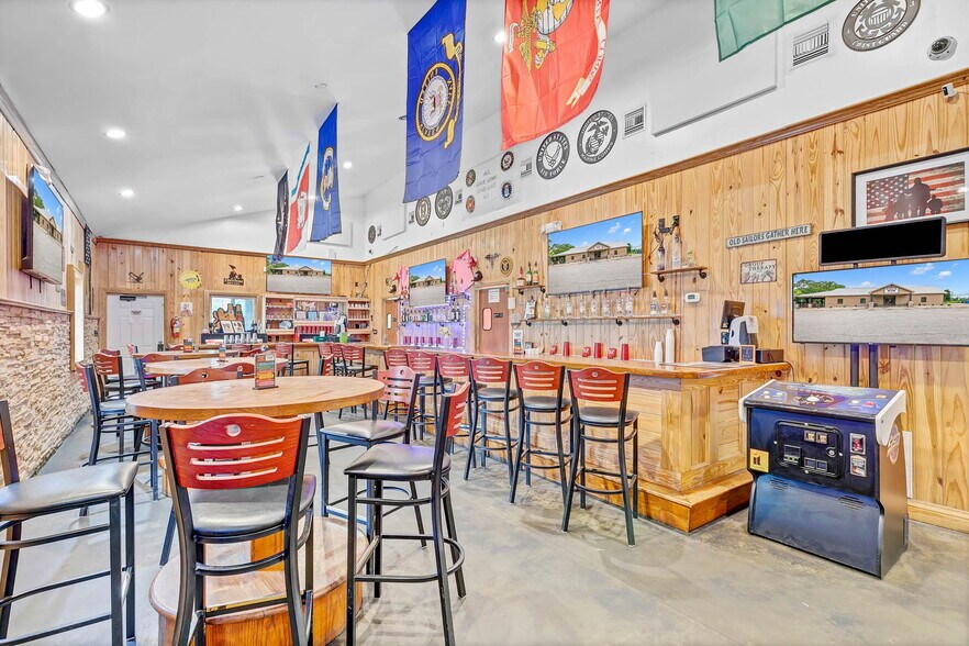 More Photos Of 2579 Douglas Ave, Brewton Restaurant For Sale