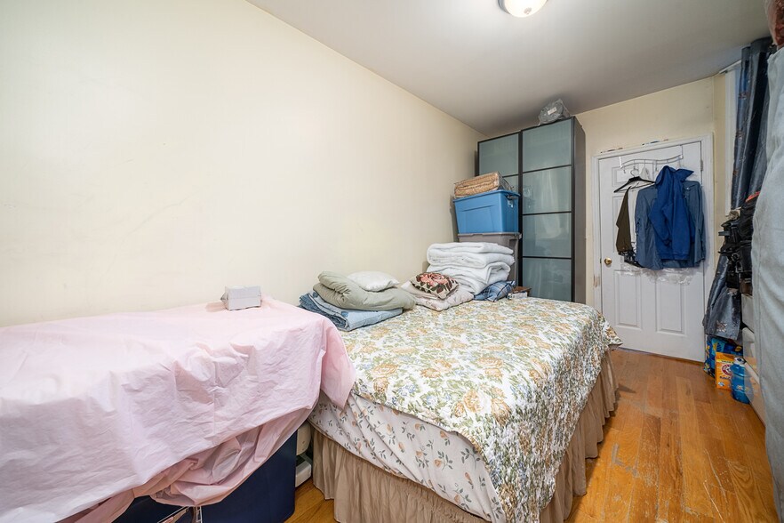 More Photos Of 198 GRIFFITH St, Jersey City Apartments For Sale