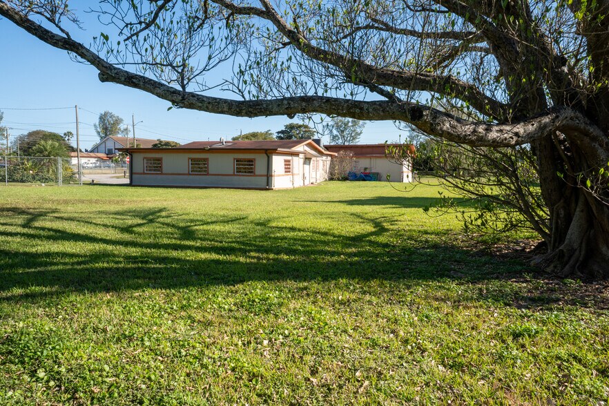 More Photos Of 10450 NW 19th Ave, Miami Schools For Sale