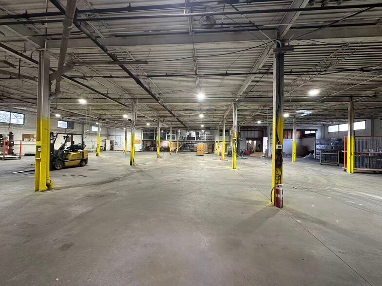 More Photos Of 648-658 E Erie Ave, Philadelphia Warehouse For Lease