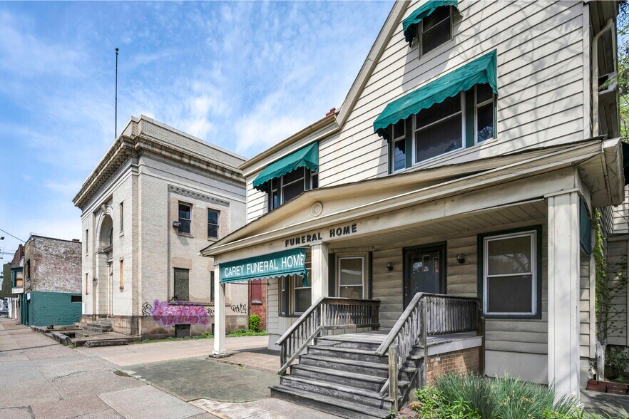More Photos Of 6318 Lorain Ave, Cleveland Loft Creative Space For Sale