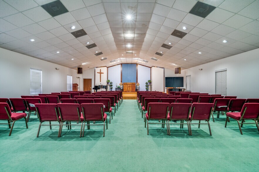 More Photos Of 1149 N Plano Rd, Garland Religious Facility For Sale