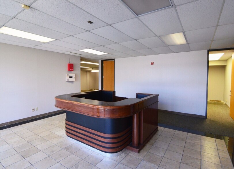 More Photos Of 202 NE Loop 410, San Antonio Flex For Lease