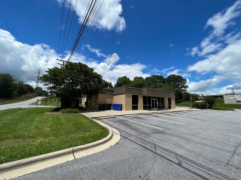 More Photos Of 211 Elkin Hwy, North Wilkesboro Bank For Sale