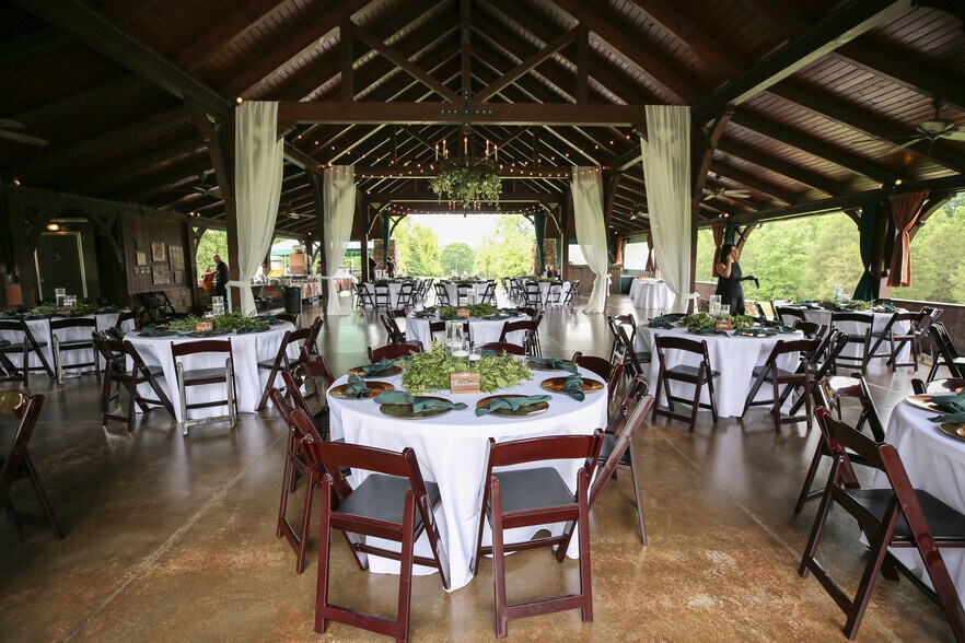 More Photos Of 2173 Wilkesboro Hwy, Statesville Sports And Entertainment For Sale