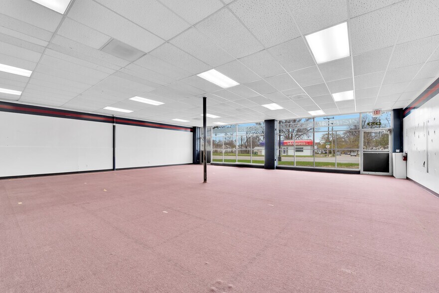 More Photos Of 23753 Van Born Rd, Taylor Freestanding For Lease