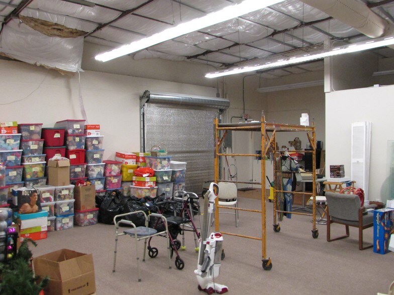More Photos Of 9225 Ulmerton Rd, Largo Light Manufacturing For Sale