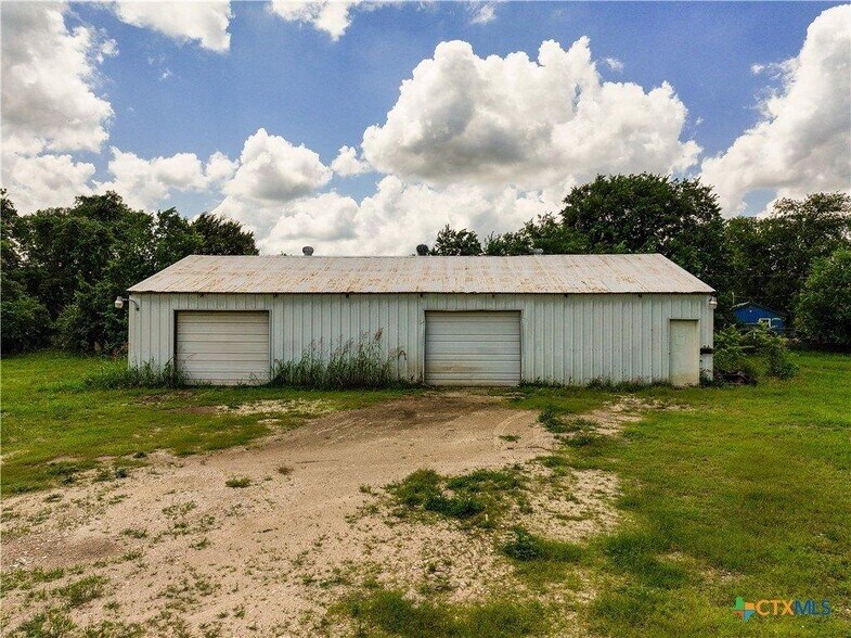 More Photos Of 1711 Holland Rd, Belton General Retail For Sale