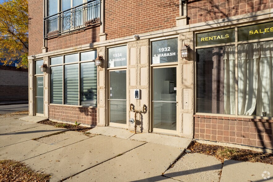 More Photos Of 1930-1934 S Wabash Ave, Chicago Apartments For Sale