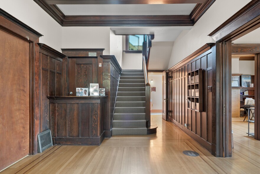 More Photos Of 217 E Lake Ave, Watsonville Office For Sale