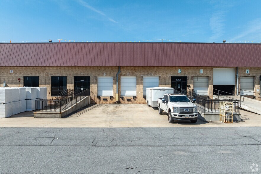 More Photos Of 9327 Washington Blvd, Savage Warehouse For Lease