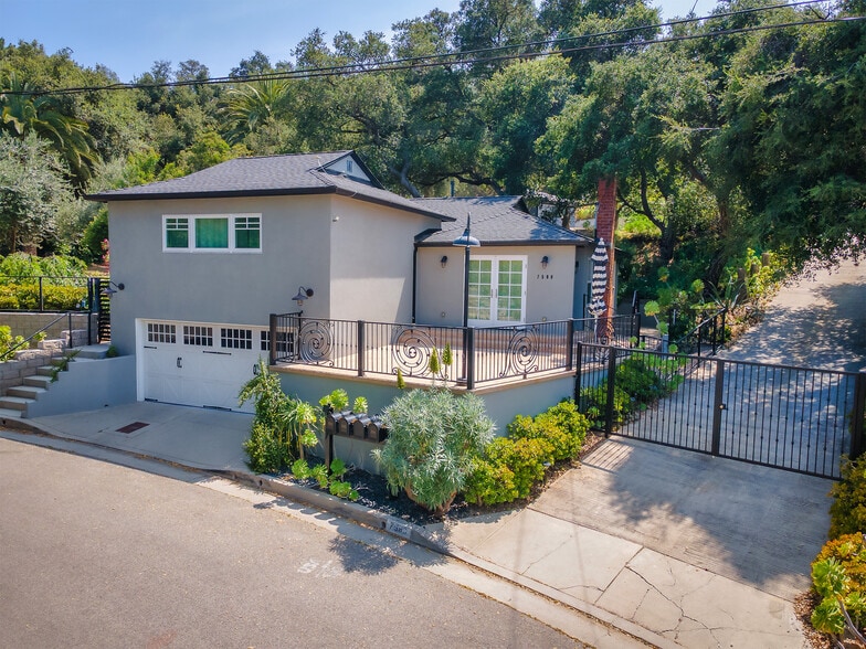 More Photos Of 7580 McGroarty Ter, Tujunga Apartments For Sale