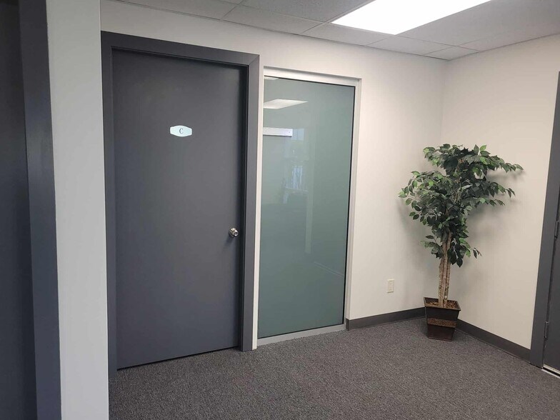 More Photos Of 1715 Dickson Av, Kelowna Light Manufacturing For Lease