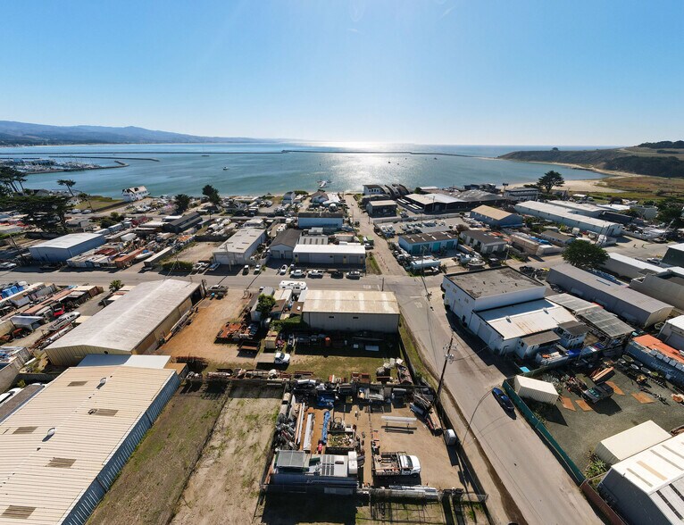 More Photos Of 207 Harvard Ave, Half Moon Bay Warehouse For Sale