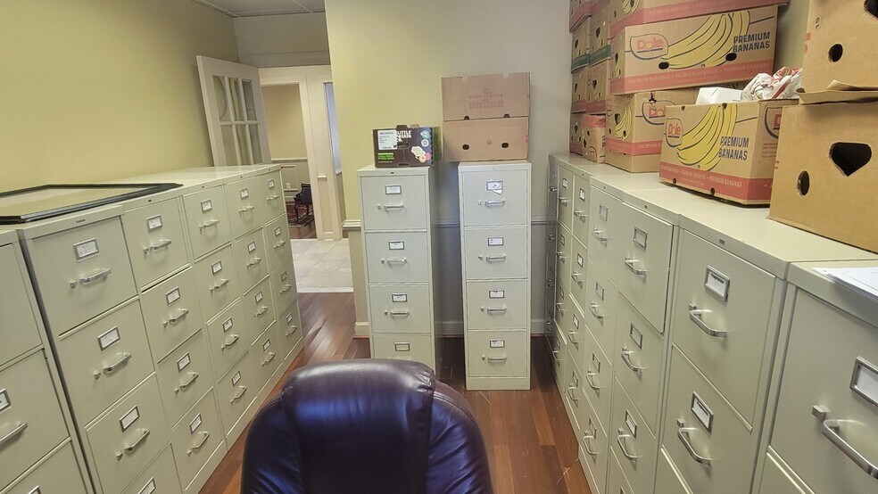 More Photos Of 12100-12128 Heritage Park Cir, Silver Spring Medical For Lease