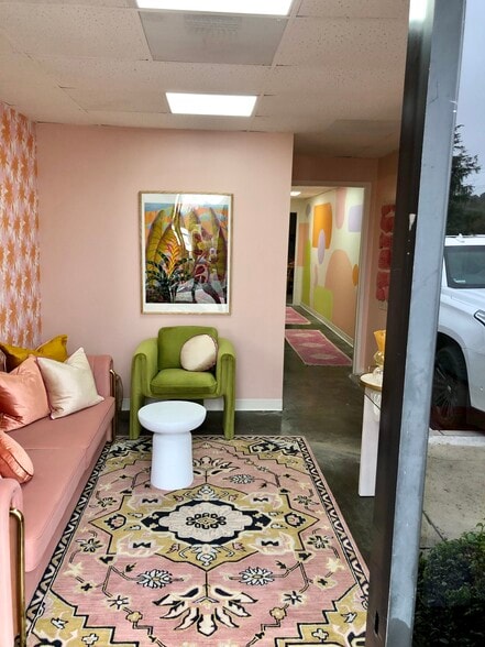 More Photos Of 27071 Cabot Rd, Laguna Hills Showroom For Lease