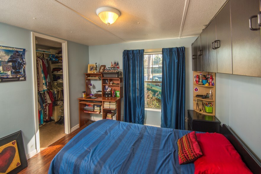 More Photos Of 1211 Cypress Rd, Saint Augustine Manufactured Housing Mobile Home Park For Sale