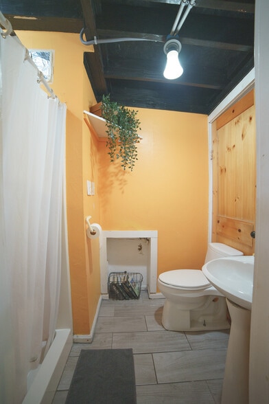 More Photos Of 3109 N Ola Ave, Tampa Hospitality For Sale