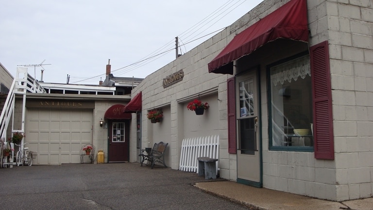 More Photos Of 521-523 N Riverfront Dr, Mankato Storefront Retail Office For Sale