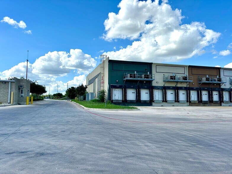 More Photos Of 9342 SE Loop 410, San Antonio Refrigeration Cold Storage For Sale