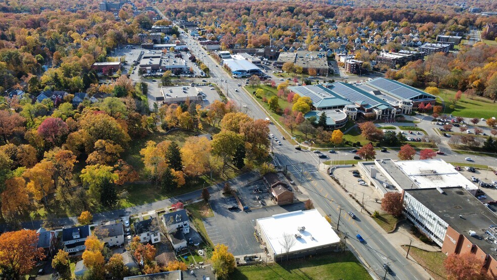 More Photos Of 3070 Mayfield Rd, Cleveland Heights Freestanding For Sale