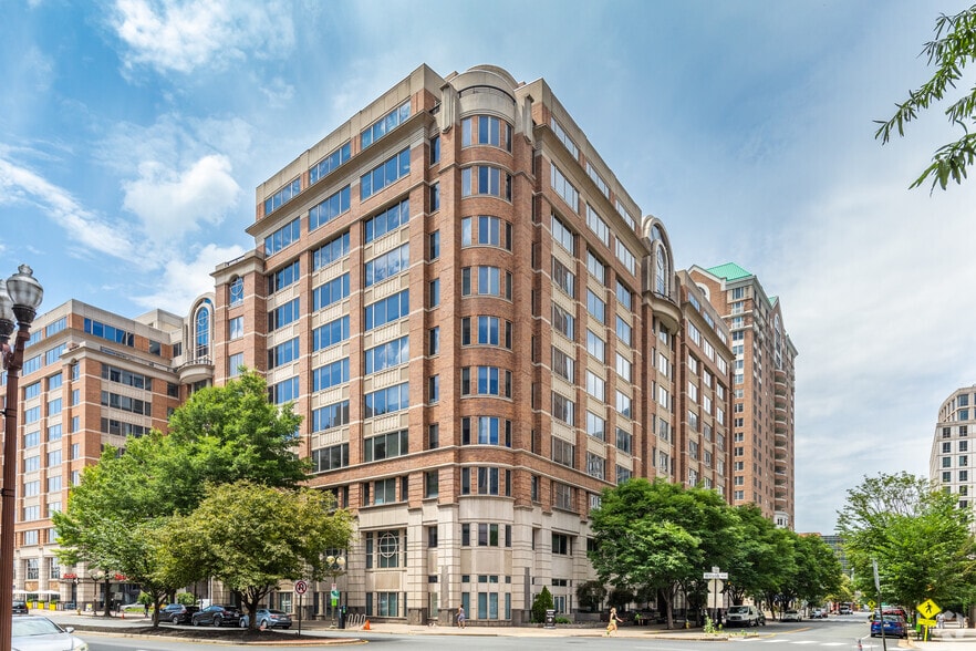 More Photos Of 4401 Wilson Blvd, Arlington Unknown For Lease