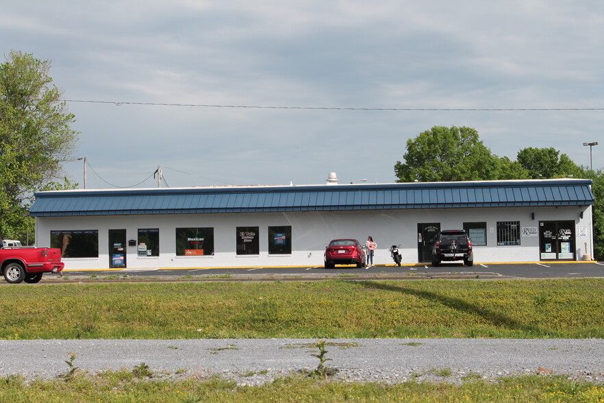 Primary Photo Of 851 W Elk Ave, Elizabethton Office For Lease