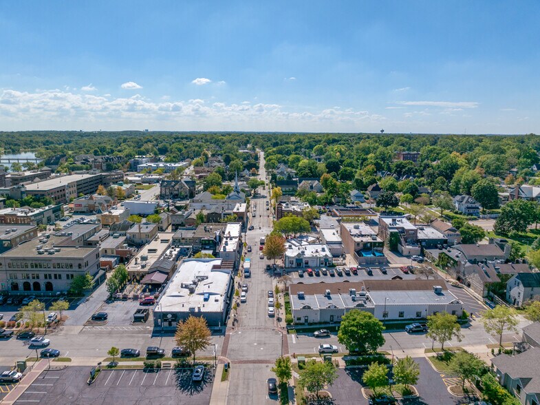 More Photos Of 12 N 3rd St, St Charles Bar For Sale
