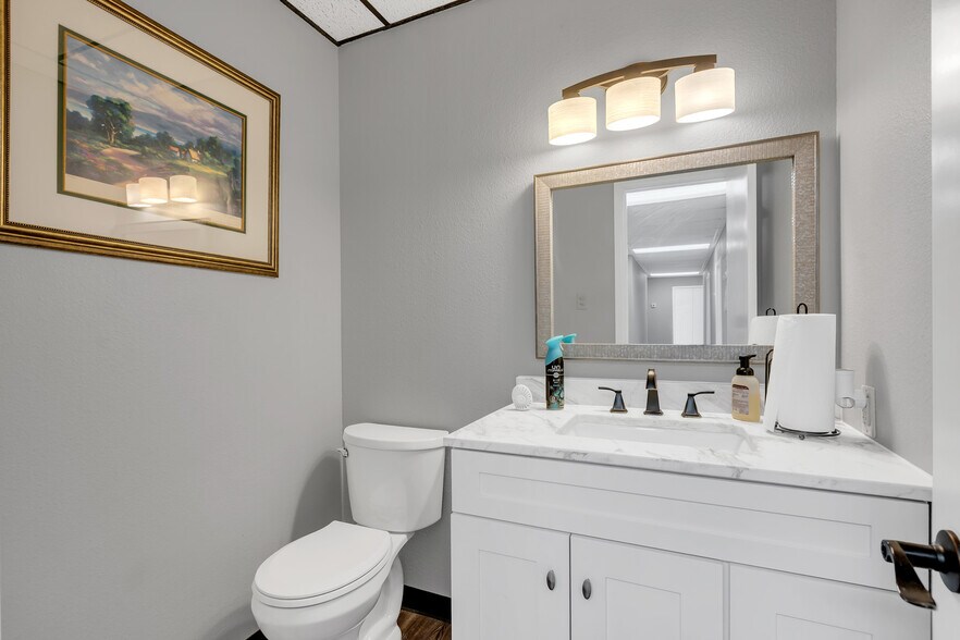 More Photos Of 2479 E 11th St, Odessa Medical For Sale