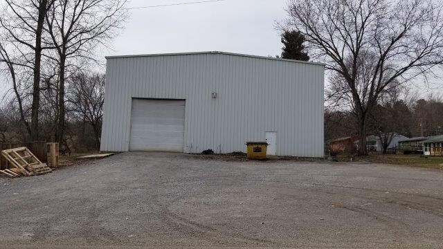 More Photos Of 4 Washington St, Leetonia Warehouse For Lease
