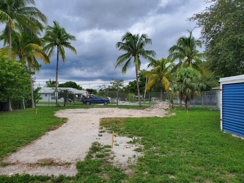More Photos Of 520 NW 5th St, Hallandale Beach Schools For Sale