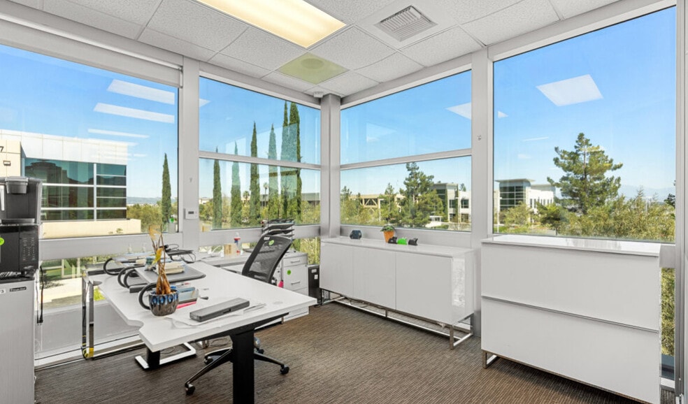 More Photos Of 27321-27327 Via Industria, Temecula Light Distribution For Sale