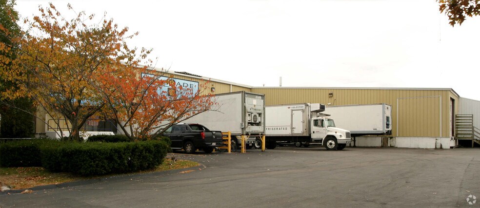 More Photos Of 86 Macarthur Dr, New Bedford Warehouse For Sale