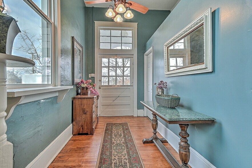 More Photos Of 19407 Bethel Rd, Abingdon Flex For Sale