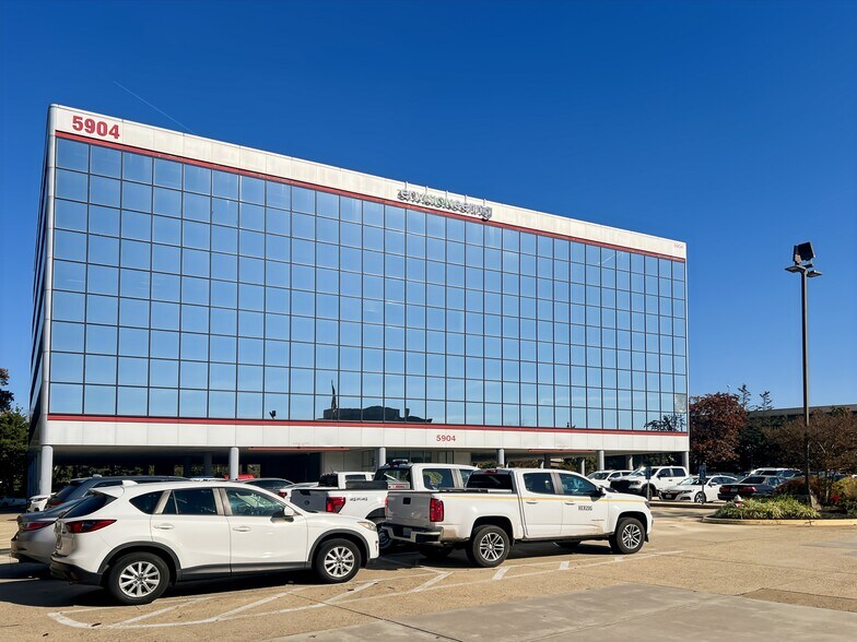 More Photos Of 5904 Richmond Hwy, Alexandria Coworking Space