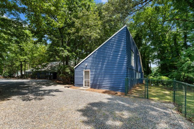 More Photos Of 1346 Hill Rd, Charlotte Office For Sale