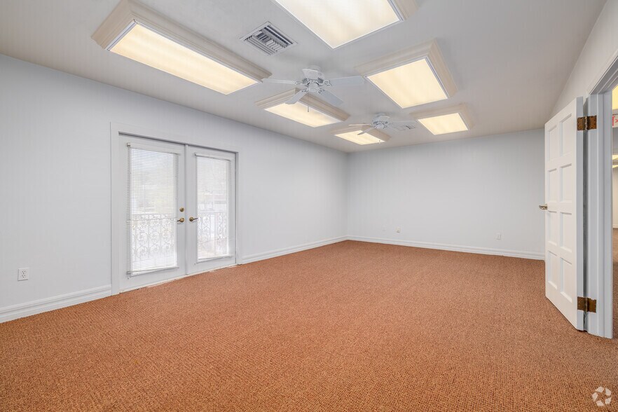 More Photos Of 305 SE 2nd Ave, Gainesville Office For Lease