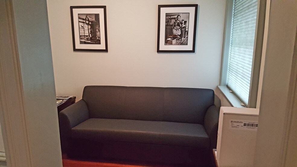 More Photos Of 28 Sound View Dr, Greenwich Office Residential For Lease